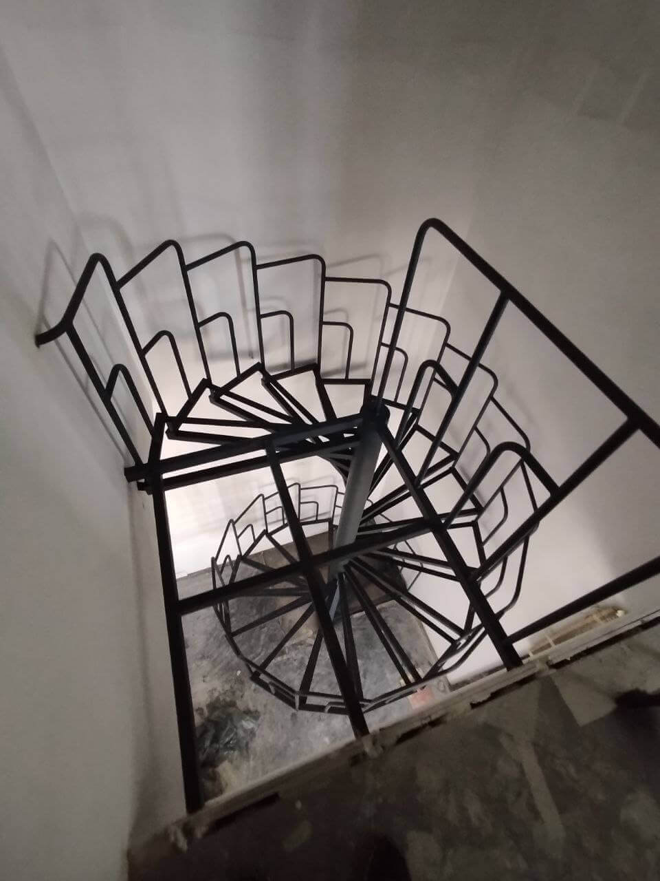 Сходи та огорожі на замовлення